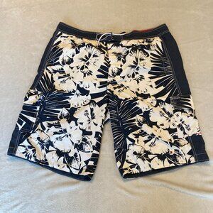 Tommy Hilfiger Men's Cargo Board Shorts Swim Trucks Tropical Size XL EUC